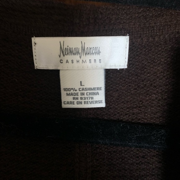 2 Neiman Marcus cashmere cardigans NWT - Picture 3 of 4